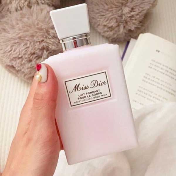 Body lotion là gì? Top 7 body lotion dưỡng da trắng mướt mườn mượt