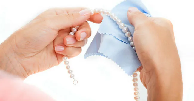 10 cách làm sạch sáng bóng đồ trang sức đơn giản tại nhà
