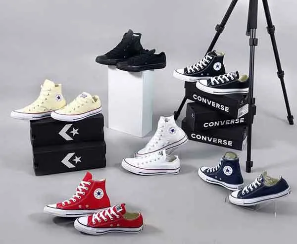Những cách buộc dây giày Converse cổ cao rất đơn giản