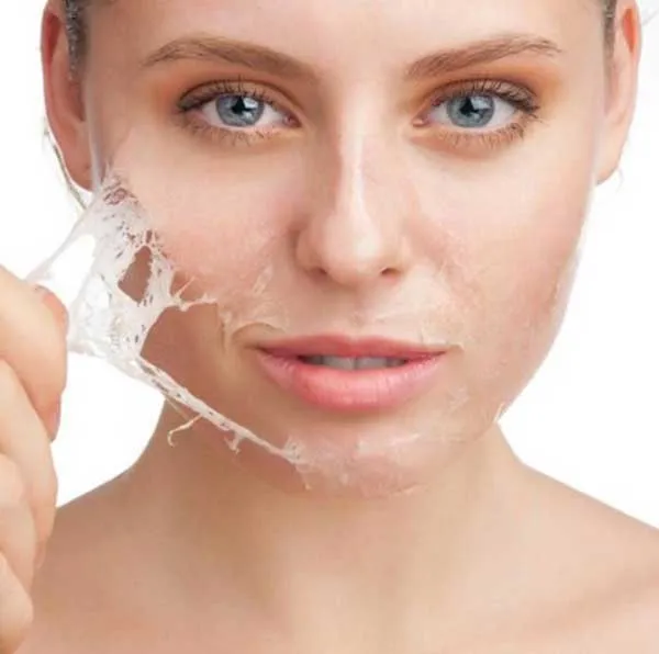 Da khô nên tẩy tế bào chết không? Review 3 kem/gel tẩy tế bào chết da khô nên dùng