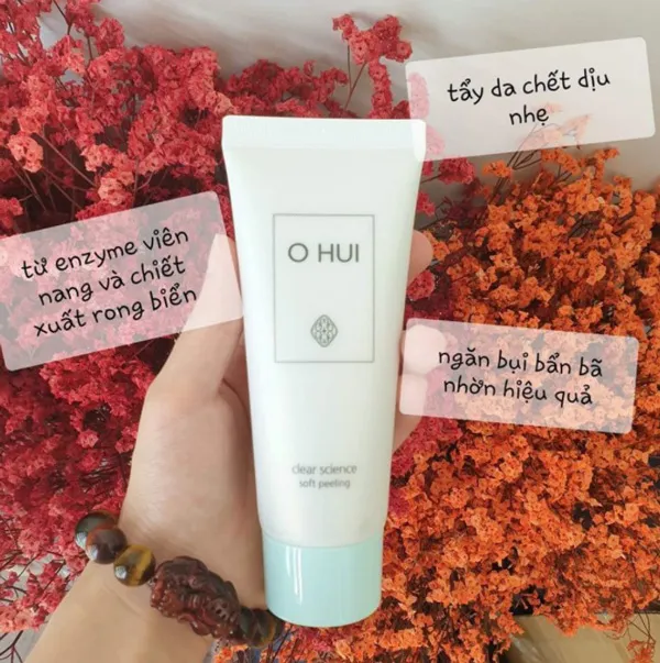 Da khô nên tẩy tế bào chết không? Review 3 kem/gel tẩy tế bào chết da khô nên dùng
