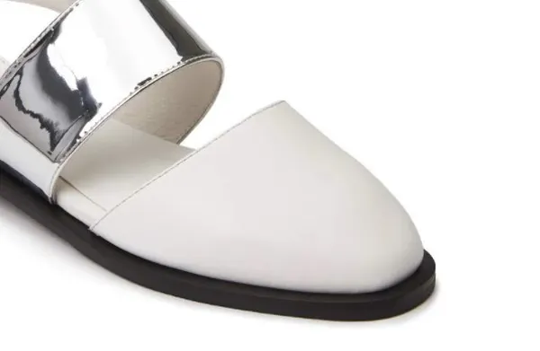 Sandal là gì? Top 6 đôi dép sandal bền đẹp cho nữ sinh giá dưới 2 triệu