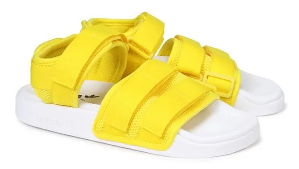 Sandal là gì? Top 6 đôi dép sandal bền đẹp cho nữ sinh giá dưới 2 triệu