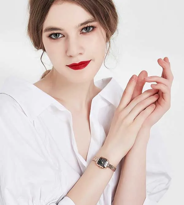 Top 9 mẫu đồng hồ nữ mặt vuông cao cấp giá tốt cho quý cô sành điệu - 13