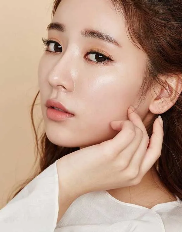 Hyaluronic Acid là gì? Hyaluronic Acid có tác dụng dụng gì trong làm đẹp?