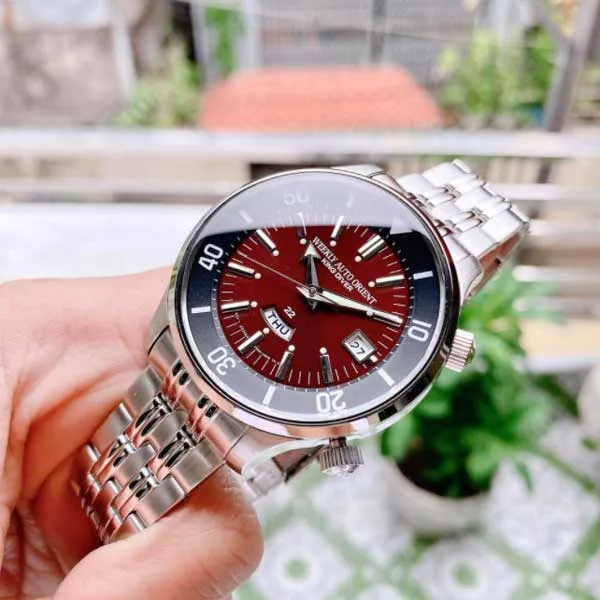 Mệnh hỏa nên đeo đồng hồ màu gì? Top 9 mẫu đồng hồ hút tài lộc cho nam mệnh Hỏa - 9