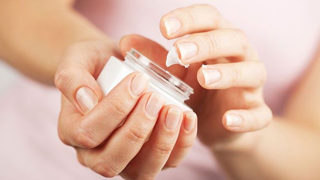 PHA là gì? Công dụng của PHA tẩy tế bào chết và hỗ trợ làm sạch mụn cho da nhạy cảm