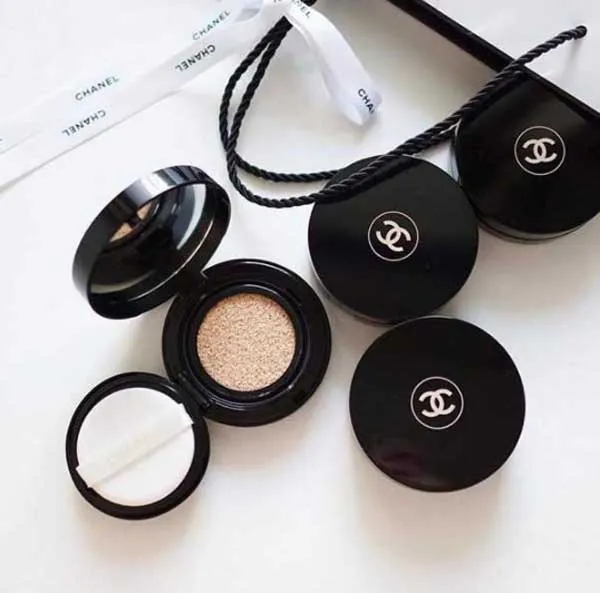 Phấn nước là gì? Review 11+ phấn nước cho da dầu mụn được nhiều khách hàng yêu thích hiện nay