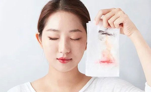 Da khô nên chọn tẩy trang dạng gì? Review 7 sản phẩm tẩy trang được nhiều khách hàng yêu thích cho da khô