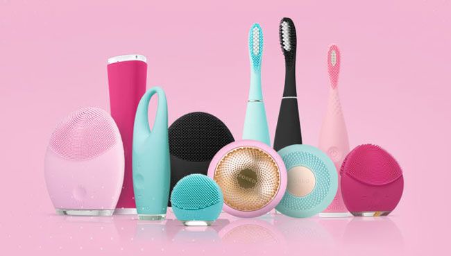 So sánh máy rửa mặt Foreo và Juvera - Máy nào sạch và tốt hơn?