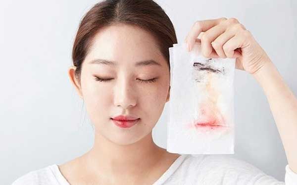 Review 8 cây son dưỡng môi có màu tự nhiên giúp môi căng mọng và quyến rũ