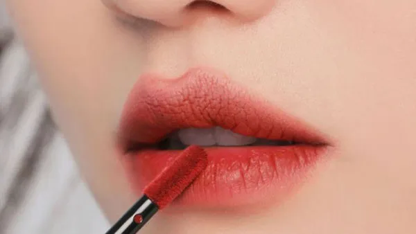 Son lì là gì? Top 5 hãng son lì vô cùng đẹp hiện nay - 3