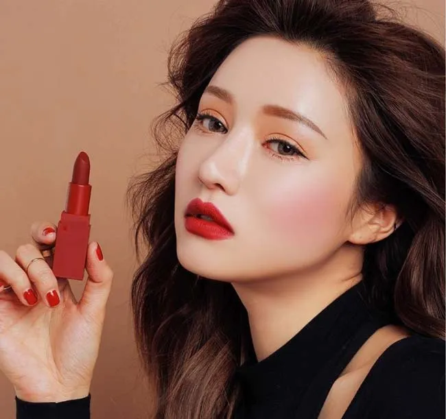Son đỏ ruby hợp với da nào? Review 6 thỏi son màu đỏ ruby vô cùng đẹp - 3
