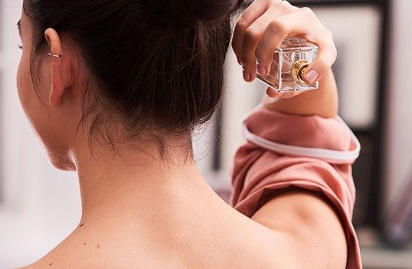 7+ vị trí xịt nước hoa trên cơ thể giúp lưu hương quyến rũ suốt cả ngày