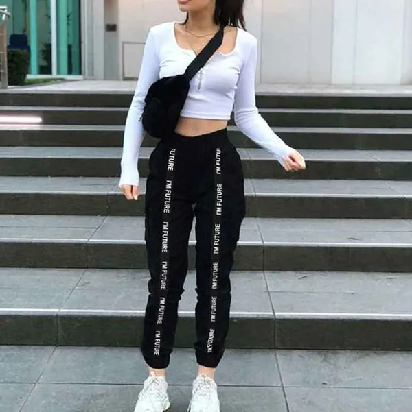 Gợi ý 11+ cách phối đồ với túi đeo chéo nam - nữ độc đáo và rất thời trang