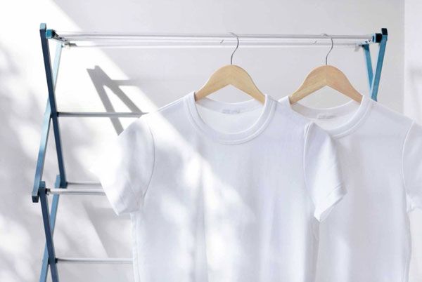 Hướng dẫn cách ủi áo thun nhanh hết nhăn bảo vệ áo được nhiều khách hàng yêu thích
