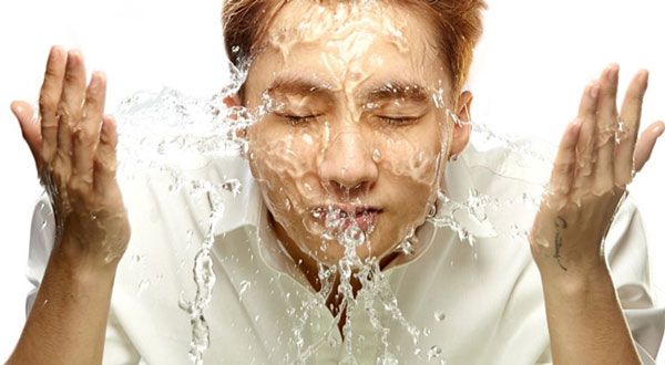 Quy trình 6 bước chăm sóc da mặt đơn giản và hiệu quả cho nam giới - 4