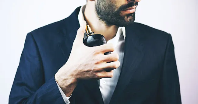 Top 9 chai nước hoa nam công sở hương thơm tinh tế và lịch lãm