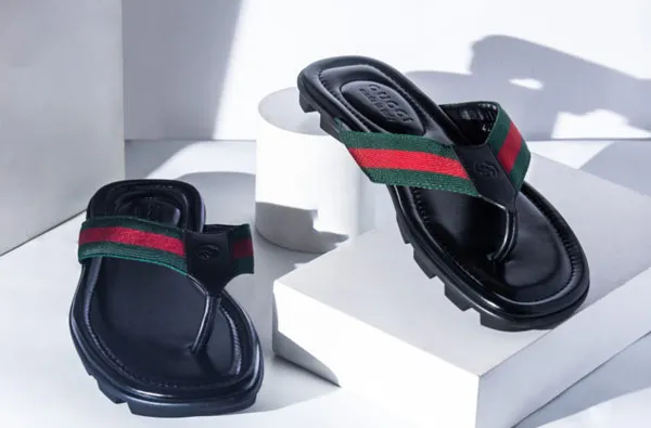 Top 11 đôi dép xỏ ngón hàng hiệu đi êm chân được yêu rất thích - 12