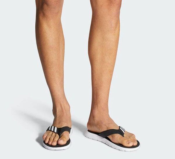 Top 11 đôi dép xỏ ngón hàng hiệu đi êm chân được yêu rất thích - 17