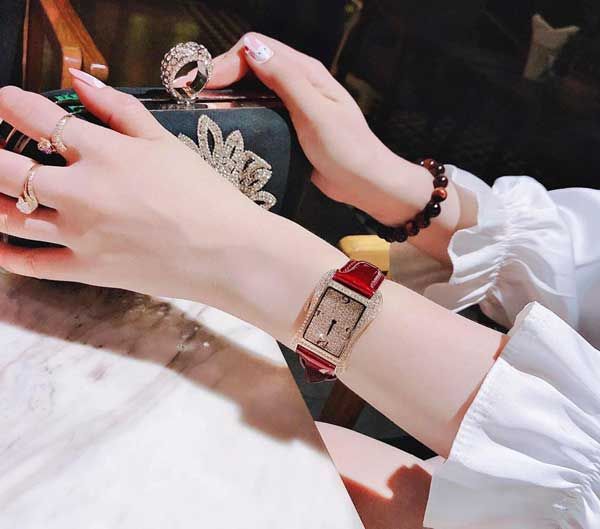 Top 8 mẫu đồng hồ nữ đẹp sang chảnh được ưa chuộng hiện nay