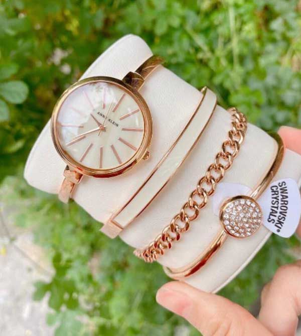 Top 8 mẫu đồng hồ nữ đẹp sang chảnh được ưa chuộng hiện nay
