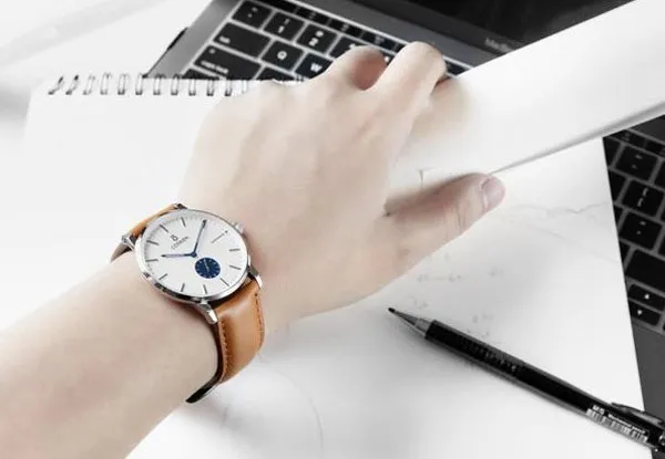 Top 13 đồng hồ phong cách tối giản cho nam đẳng cấp và rất cuốn hút - 6