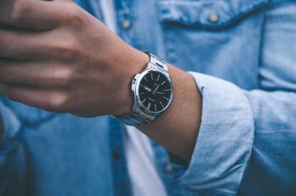 Top 14 đồng hồ thể thao kiểu dáng khỏe khoắn chống thấm nước cực đỉnh cho nam - 5