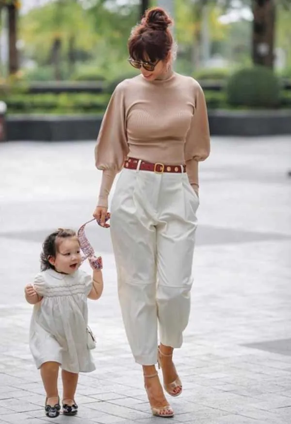 Top 7 giày cho bé gái kiểu dáng công chúa đi êm chân được yêu rất thích