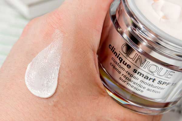 Kem dưỡng ẩm Clinique có tốt không? Review 5 kem dưỡng Clinique được nhiều khách hàng yêu thích