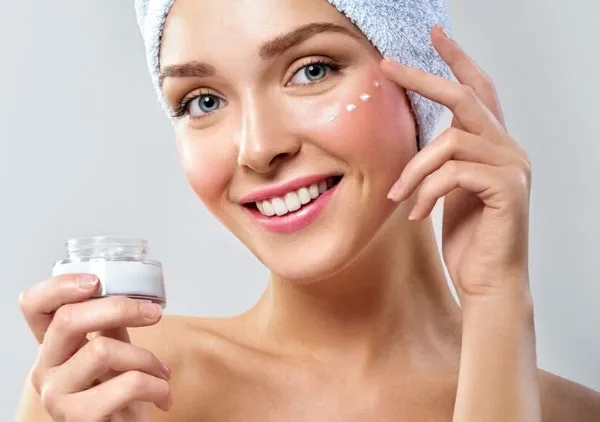 Top 12 kem dưỡng da chống lão hóa ban đêm nhanh và hiệu quả hiện nay