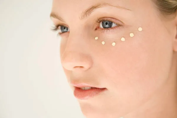 Top 7 kem dưỡng mắt Hàn Quốc ngừa lão hóa và giảm bọng mắt hiệu quả - 1