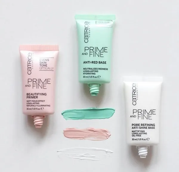 Top 10 kem lót kiềm dầu giữ lớp trang điểm cả ngày cho da mụn - 1