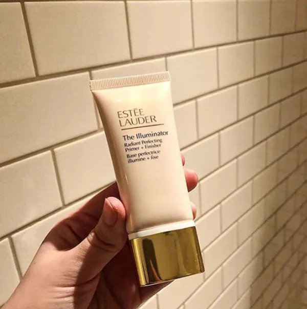 Top 10 kem lót kiềm dầu giữ lớp trang điểm cả ngày cho da mụn - 10