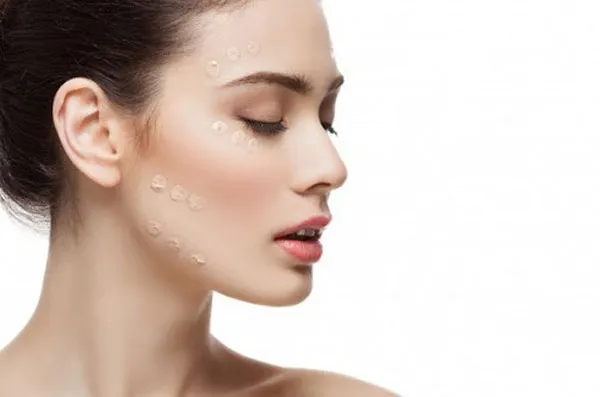 Top 10 kem lót kiềm dầu giữ lớp trang điểm cả ngày cho da mụn - 9