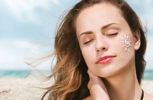 Top 9 kem nền trắng da không bí không lên mụn được nhiều khách hàng yêu thích hiện nay