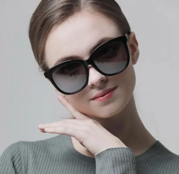 Top 13 kính đen cool ngầu cho nam - nữ được ưa chuộng hiện nay