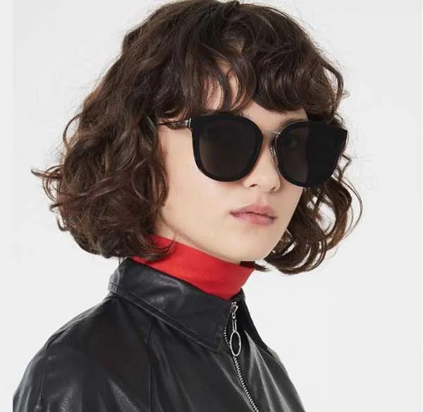 Top 13 kính đen cool ngầu cho nam - nữ được ưa chuộng hiện nay