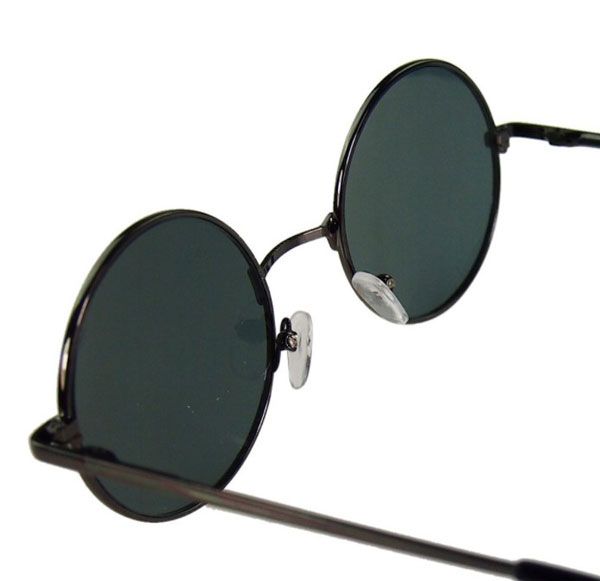 Top 13 kính đen cool ngầu cho nam - nữ được ưa chuộng hiện nay