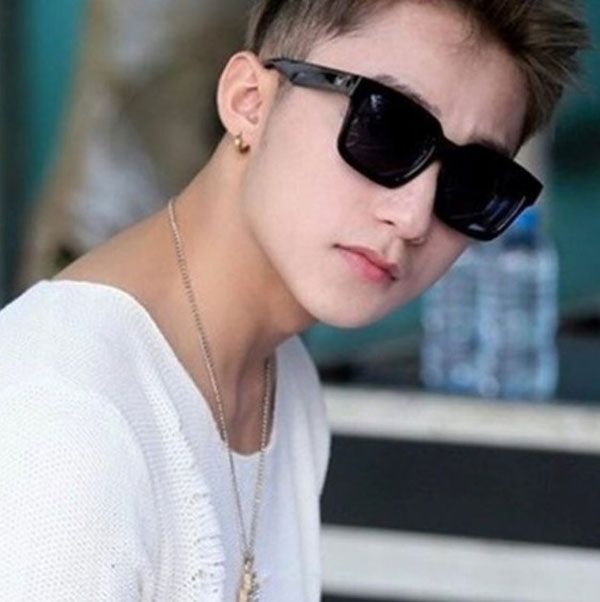 Top 13 kính đen cool ngầu cho nam - nữ được ưa chuộng hiện nay
