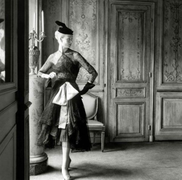 Lịch sử hình thành và phát triển của thương hiệu Balenciaga đắt giá