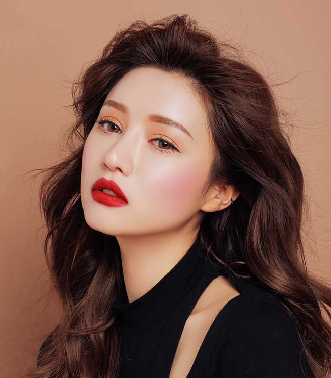 Top 9 thỏi son màu đỏ đậm vô cùng chất cho cô nàng cá tính - 2