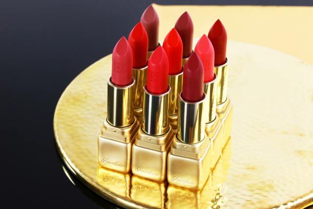 Review 9 thỏi son Guerlain màu đẹp lâu trôi thiết kế sang trọng - 6