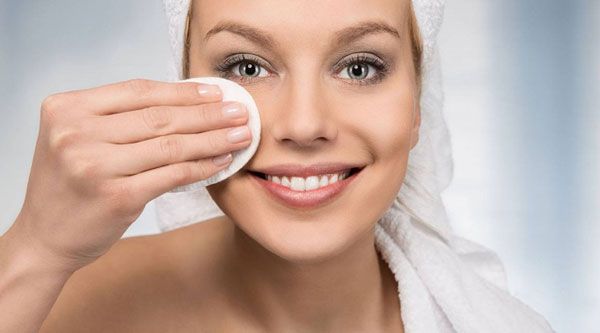 Top 7 tẩy trang cho da nhạy cảm lành tính giúp da sạch dịu rất nhẹ