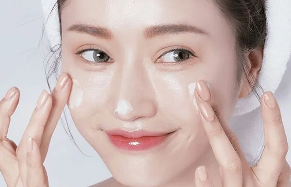 Top 15 toner cho da dầu mụn giúp se khít lỗ chân lông được đánh giá vượt trội về độ cao