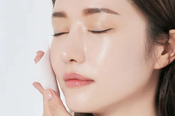 Top 15 toner cho da dầu mụn giúp se khít lỗ chân lông được đánh giá vượt trội về độ cao