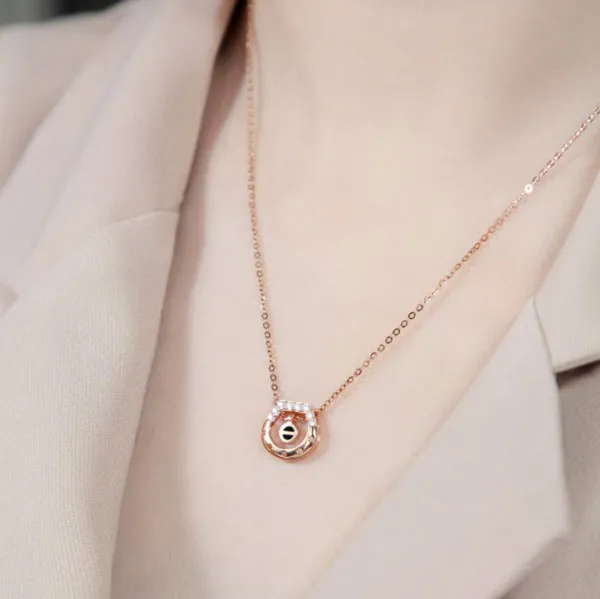 Vàng hồng là gì? Top 9 trang sức vàng hồng vô cùng đẹp hiện nay
