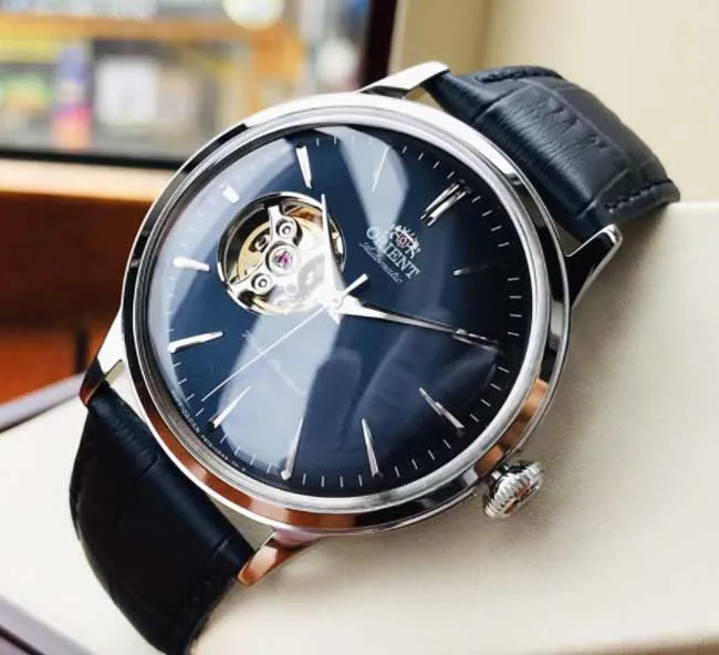 Bảng giá thay kính sapphire cho đồng hồ đeo tay trendy