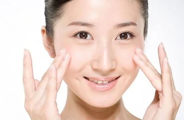 Benzoyl Peroxide là gì? Dùng Benzoyl Peroxide hỗ trợ làm sạch mụn có thực sự tốt hay không?