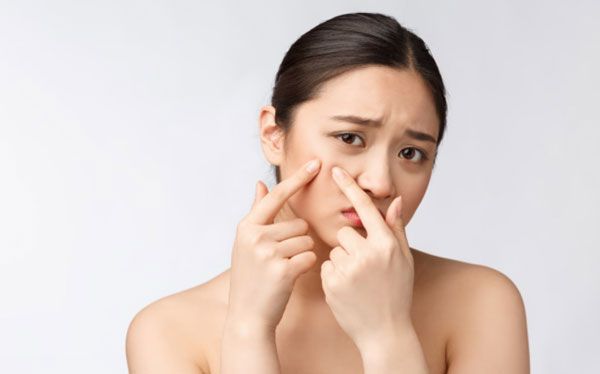 Benzoyl Peroxide là gì? Dùng Benzoyl Peroxide hỗ trợ làm sạch mụn có thực sự tốt hay không?